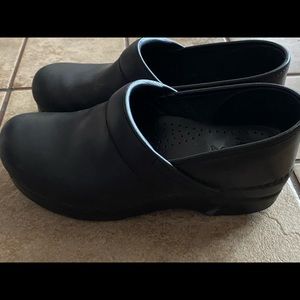 Women’s Dansko Size 8